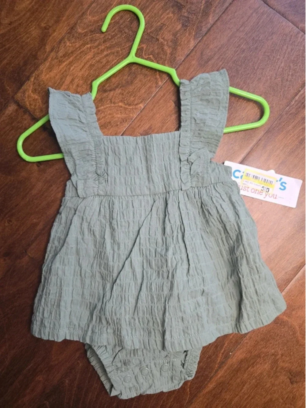 Newborn brand new romper from carter's item, 300G4